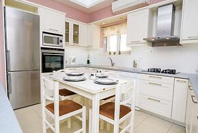 Andronikis House