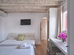 La Maison Kalogera