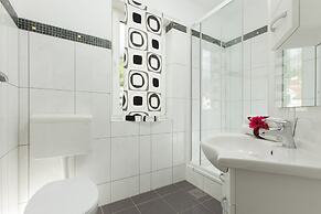 Room-delightfull Room for 2