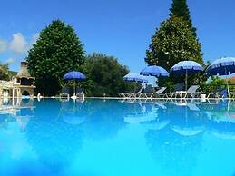Apraos Bay Hotel In Kalamaki Beach