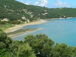 Apraos Bay Hotel In Kalamaki Beach