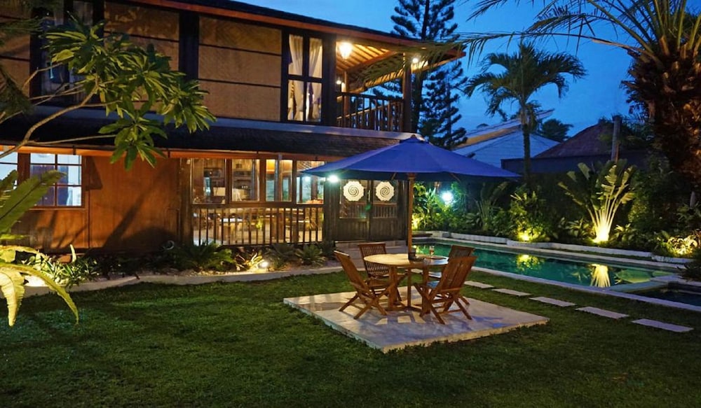 3 Bedroom Authentic Villa In Canggu