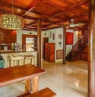 3 Bedroom Authentic Villa In Canggu
