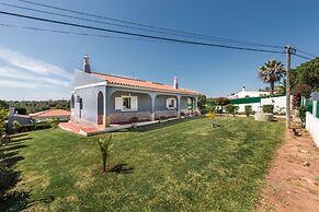 Villa Cadre - 5BR w Private Pool & Snooker Table