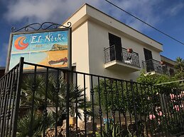 El Nur B b - Blue Room With Private Bathroom