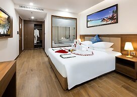 Miracle Luxury Hotel