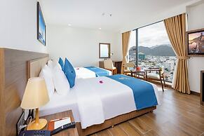 Miracle Luxury Hotel