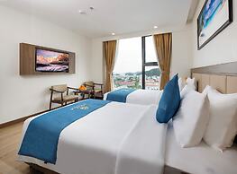 Miracle Luxury Hotel