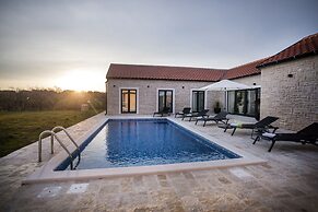 Villa Mala