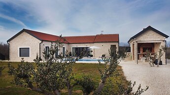 Villa Mala