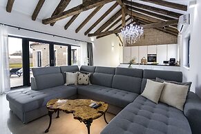 Villa Mala