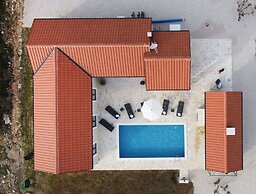 Villa Mala