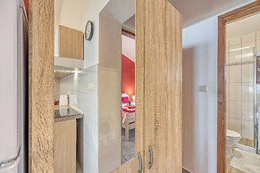 Silver Cherry Apartments