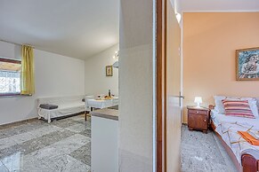 Silver Cherry Apartments