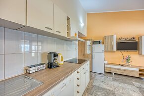 Silver Cherry Apartments