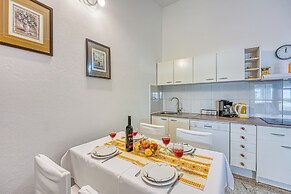 Silver Cherry Apartments