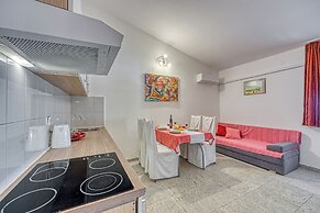 Silver Cherry Apartments