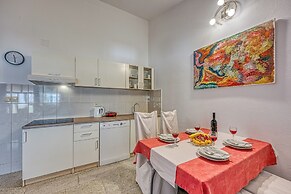 Silver Cherry Apartments