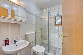 Silver Cherry Apartments