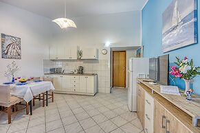 Silver Cherry Apartments