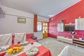 Silver Cherry Apartments