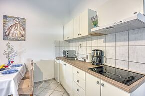 Silver Cherry Apartments