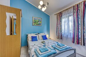 Silver Cherry Apartments