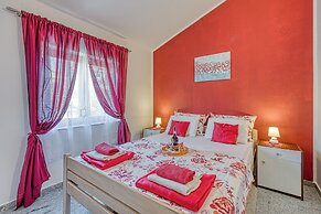 Silver Cherry Apartments