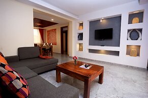 Deluxe 3-bed Apartment With Swimming Pool