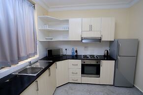 Deluxe 3-bed Apartment With Swimming Pool