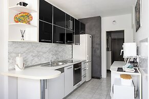 Cool Cozy Apartment