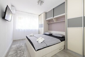 Cool Cozy Apartment