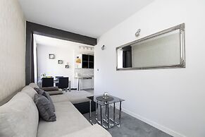 Cool Cozy Apartment