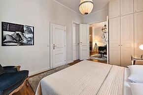 6 rooms