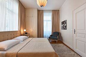 6 rooms