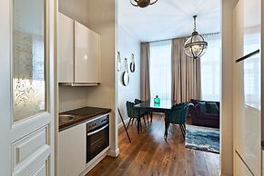 6 rooms