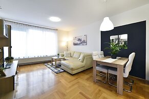 Apartment Stadium