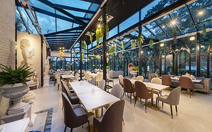 Nine River Hotel