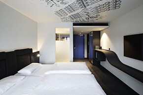 V8 Hotel Köln