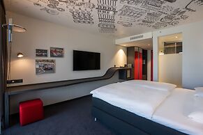 V8 Hotel Köln