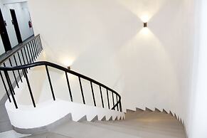 Ixoras Hotel