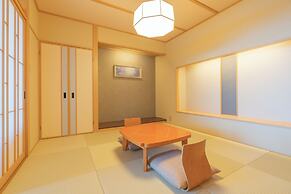 Omuro no Mori Gyokusui - 13 years or older -