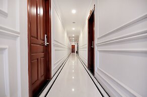 Sunflower Hotel
