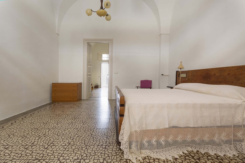 2082 Casa Gegè