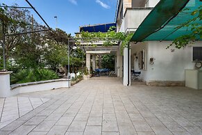 2093 El Buen Retiro