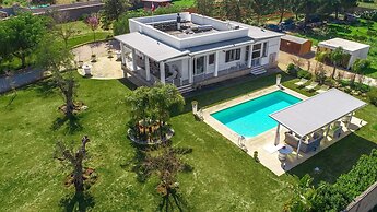 Villa Padangi