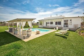 Villa Padangi