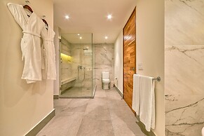 Maxwell Residences at Indah