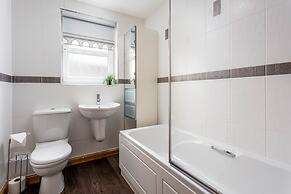 Elms Way No33 - Donnini Apartments
