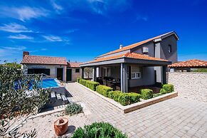 Villa Ena
